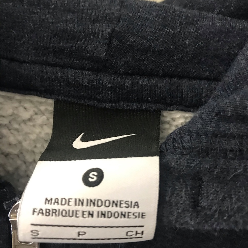 Nike full zip hoodie - Picture 2 of 3